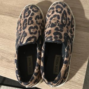Leopard print Steve Madden sneakers!